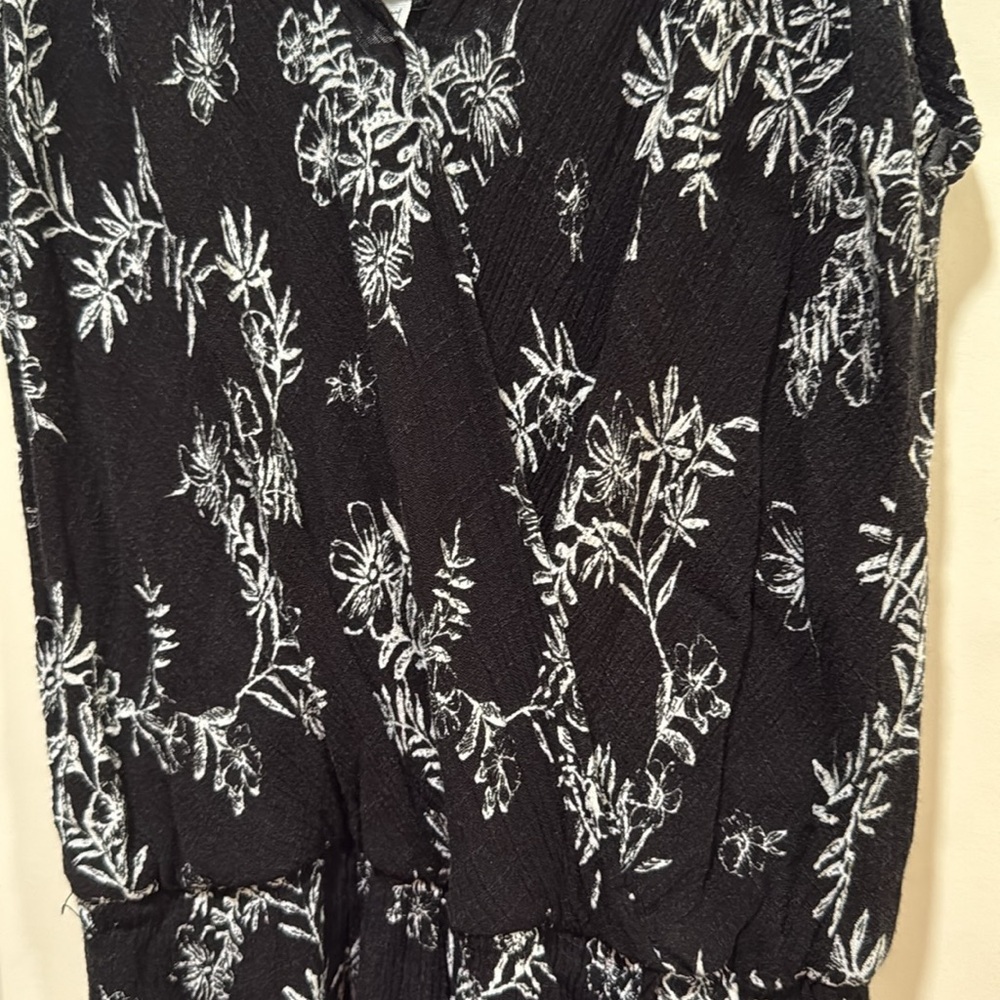 Romper - Picture 2 of 9